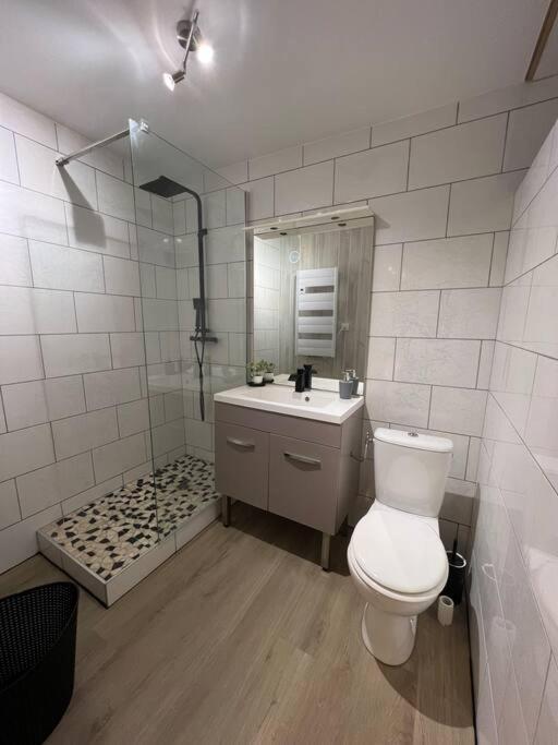 Les 4 Chenes - T2 Refait A Neuf Apartment Le Pont-de-Beauvoisin Exterior foto
