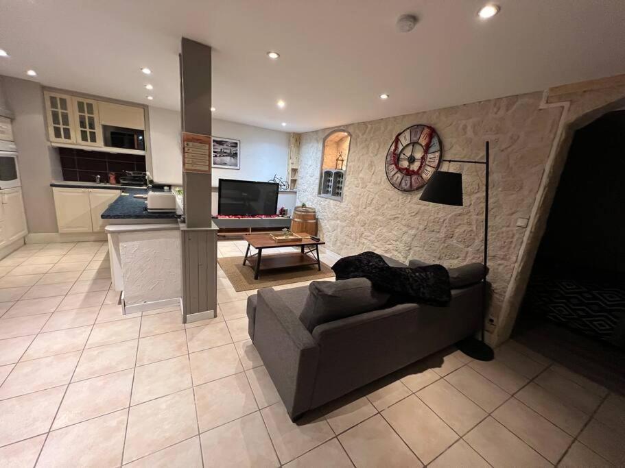 Les 4 Chenes - T2 Refait A Neuf Apartment Le Pont-de-Beauvoisin Exterior foto